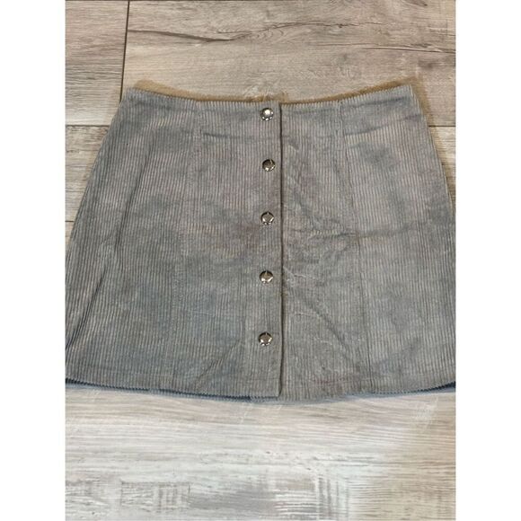 Forever 21 gray corduroy mini skirt size S - Picture 4 of 8